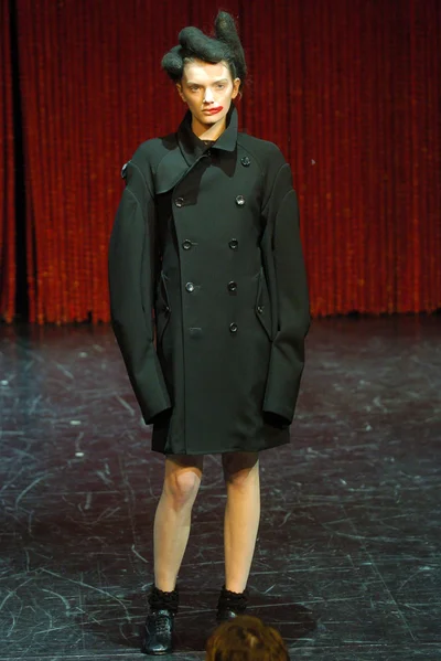 Look 11